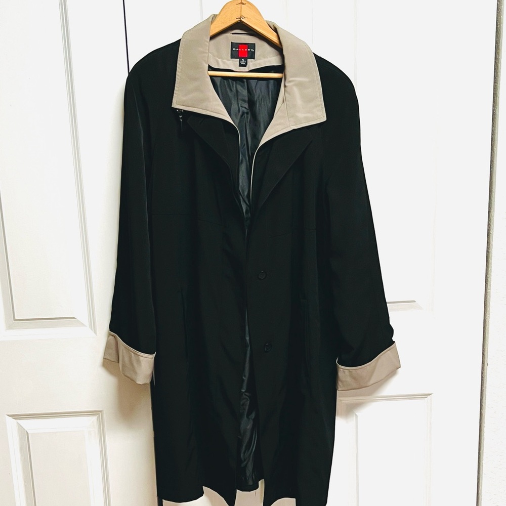Gallery Black Trench Coat with Olive Contrast Collar & Cuffs Size XL
